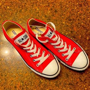 Red All Star Low Chuck Taylor’s